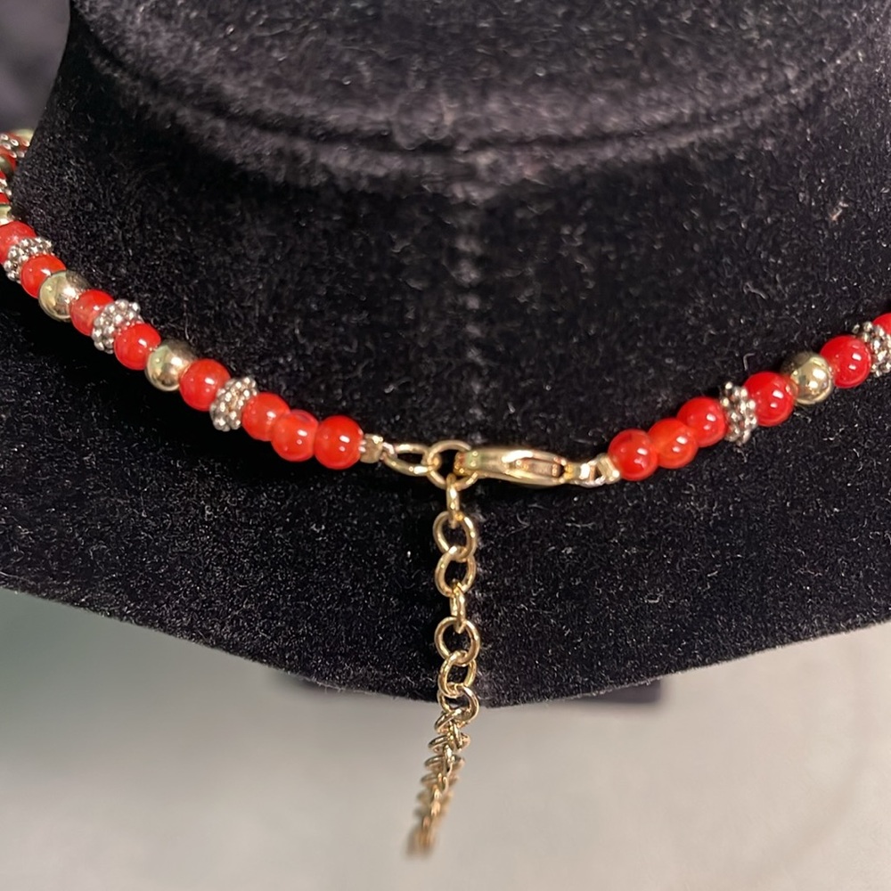 VINTAGE NAPIER CORNELIAN RED BEADS & GOLD TONE BEADS SUNDIAL MEDALLION NECKLACE - Picture 6 of 12